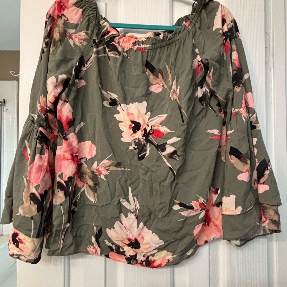 White House Black Market Floral Blouse in Pink and Green